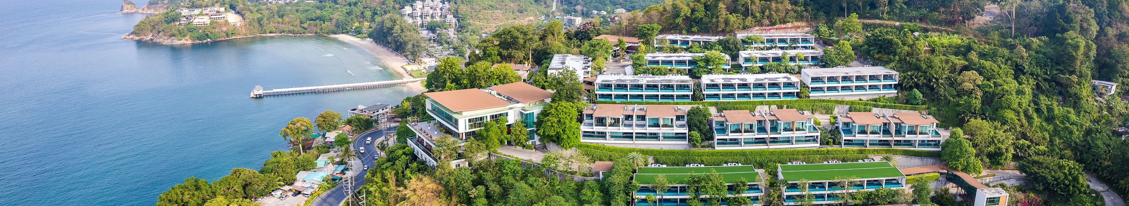 Blick auf die Bucht von Kalim in der Nähe von Patong, in Phuket, Thailand. Jetzt Hotel Phuket mit Lidl Reisen buchen