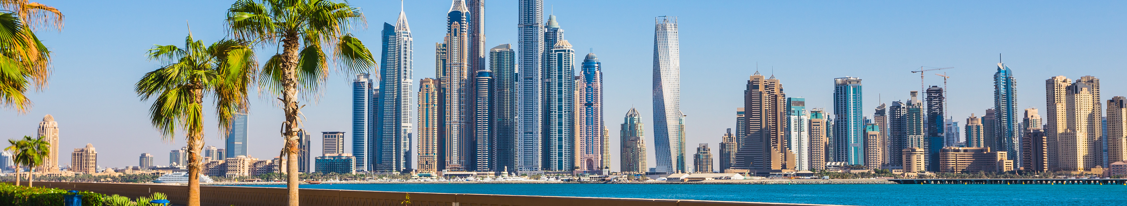 Skyline von Dubai bei einer Pauschalreise.